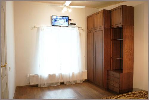 White & Quiet Apartment House — 4-Star Luxury Hotel in Heviz, Hungary