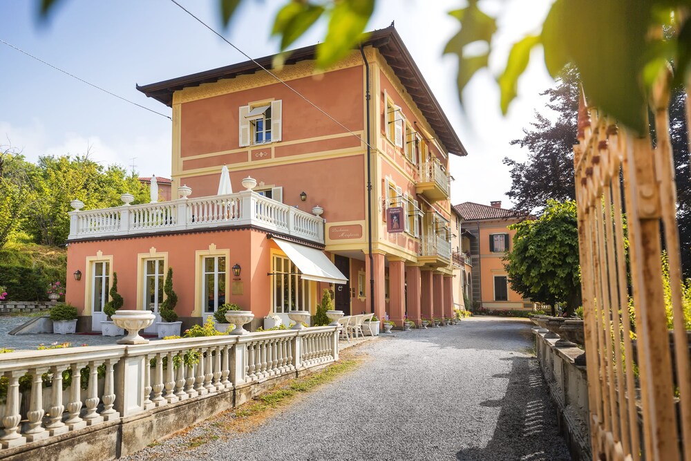 Principessa Di Savoia — 4-Star Luxury Hotel in Vicoforte, Italy