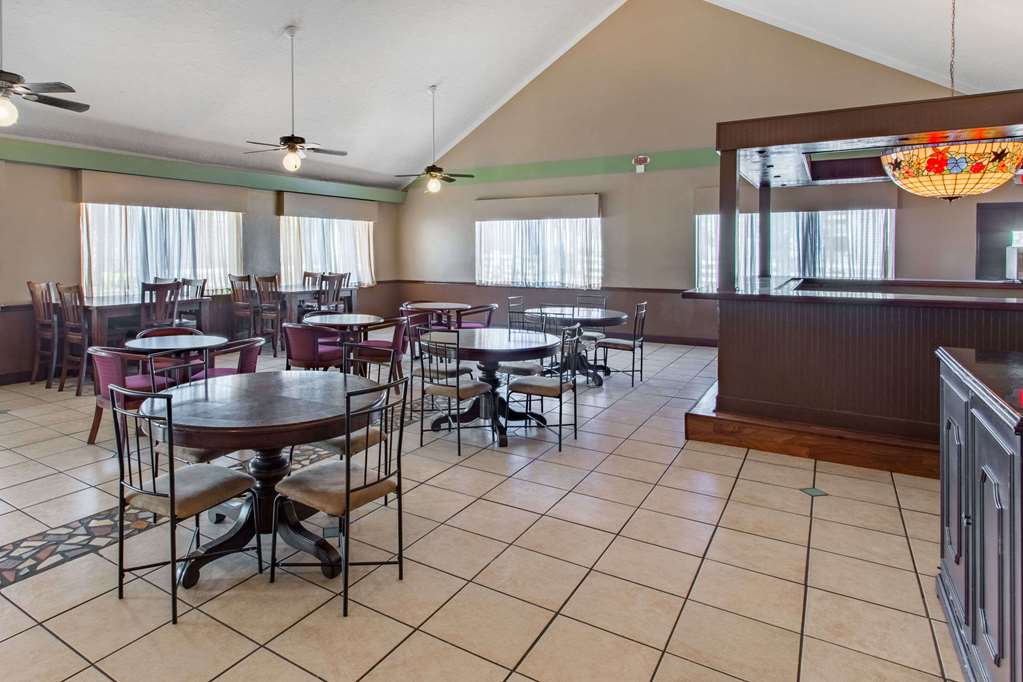 Knights Inn Plant City - photo 11