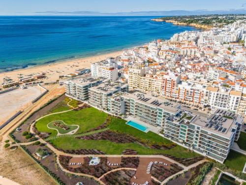 Bayline Paradise by Portucasa — 4-Star Luxury Hotel in Armacao De Pera, Portugal