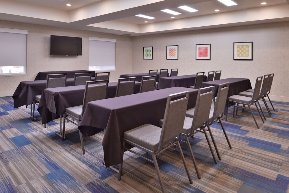 Holiday Inn Express Stockton Southeast by IHG - photo 36