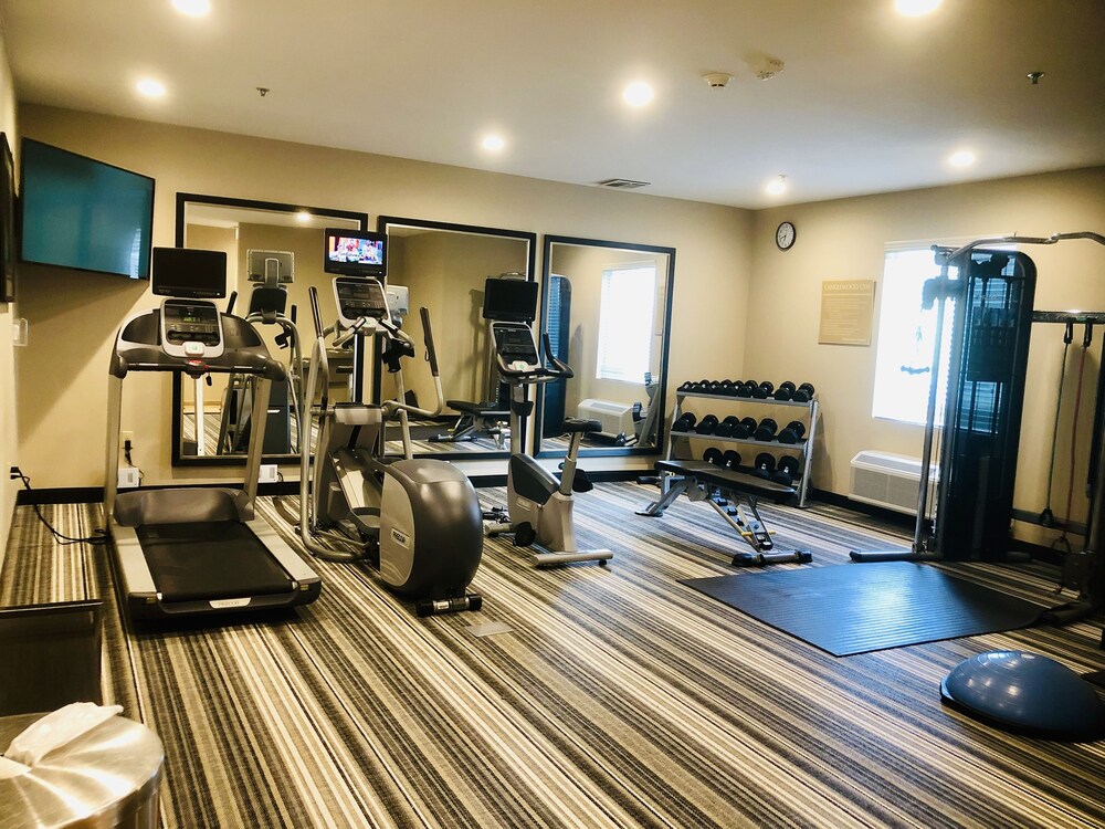 Candlewood Suites Lake Charles South by IHG - photo 24