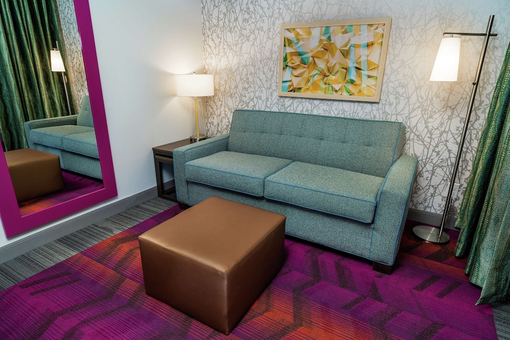 Home2 Suites by Hilton San Antonio at the Rim - photo 22