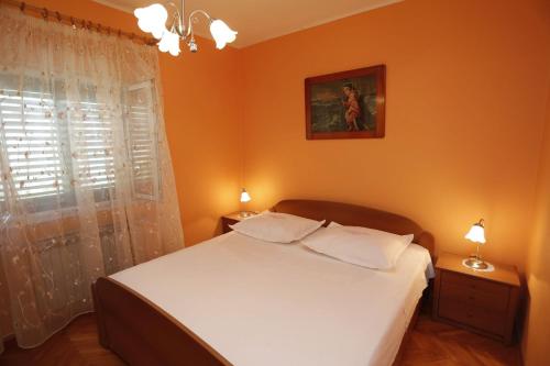 Dina 3 Bedrooms A1 in Postira, Croatia