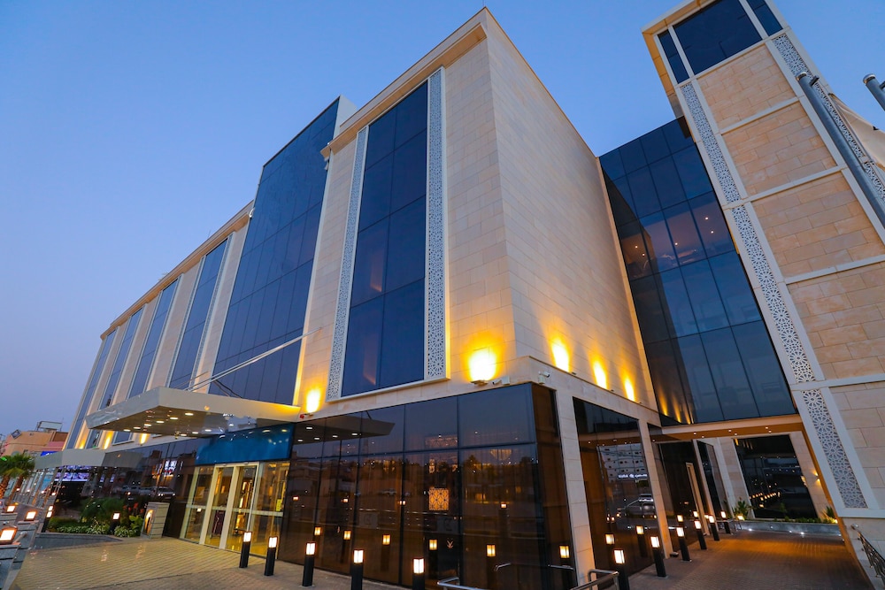 Cheerful Al Waha Unayzah Hotel in Unaizah, Saudi Arabia