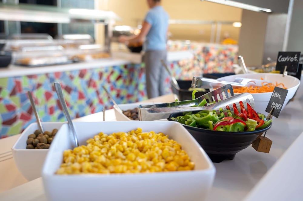 מזון ומשקאות