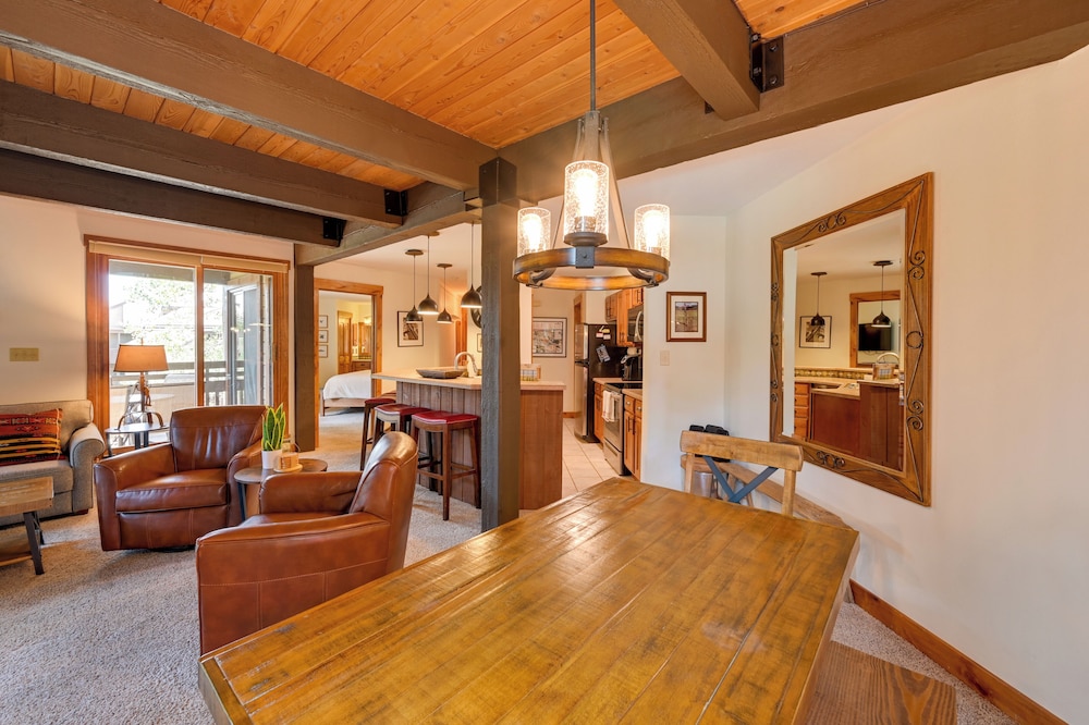 Upscale Condo w Balcony 1 2 Mi to Ski Resort - photo 6