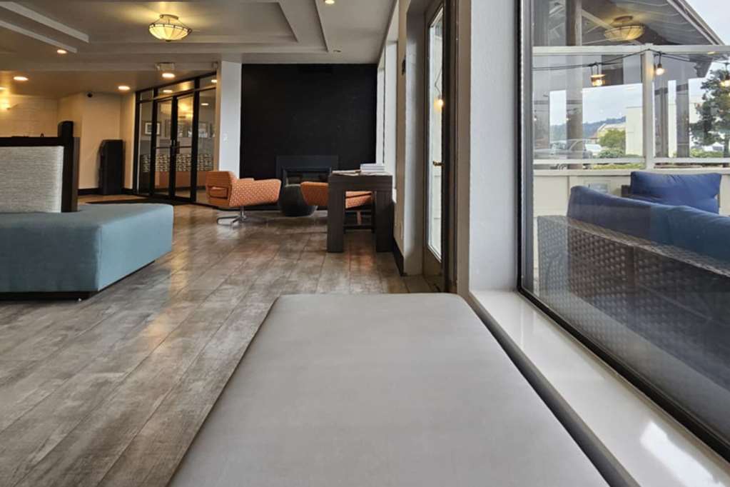 Edgewater Inn and Suites an Ascend Collection Hotel - photo 8
