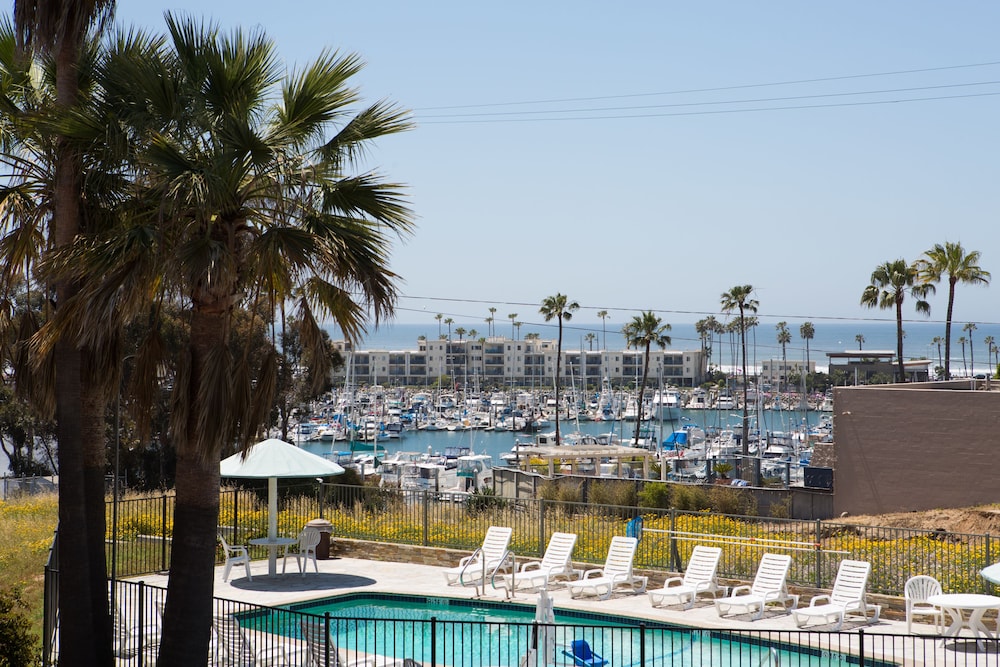 Days Inn by Wyndham Oceanside - photo 21