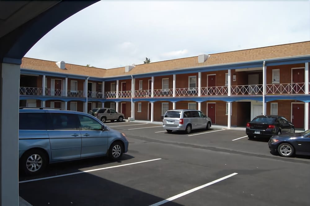 Towne Motel Alexandria - photo 22