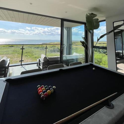 Seafront apartment with spectacular views — 4-Star Luxury Hotel in Porthcawl, United Kingdom