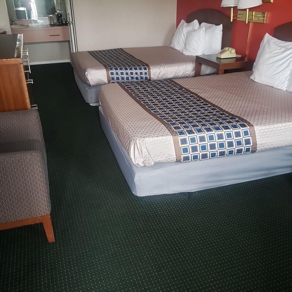 Branson King Resort and Suites - photo 21
