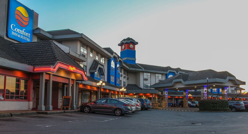 Comfort Inn and Suites Victoria in Victoria, Canada