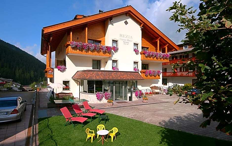 Garni Hotel Rezia in Selva, Italy