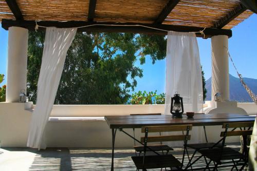 Casa Zuleika — 4-Star Luxury Hotel in Lipari, Italy
