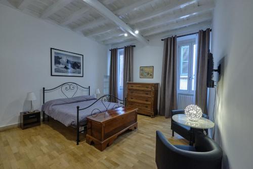 Domus Pastini — 4-Star Luxury Hotel in Rome, Italy