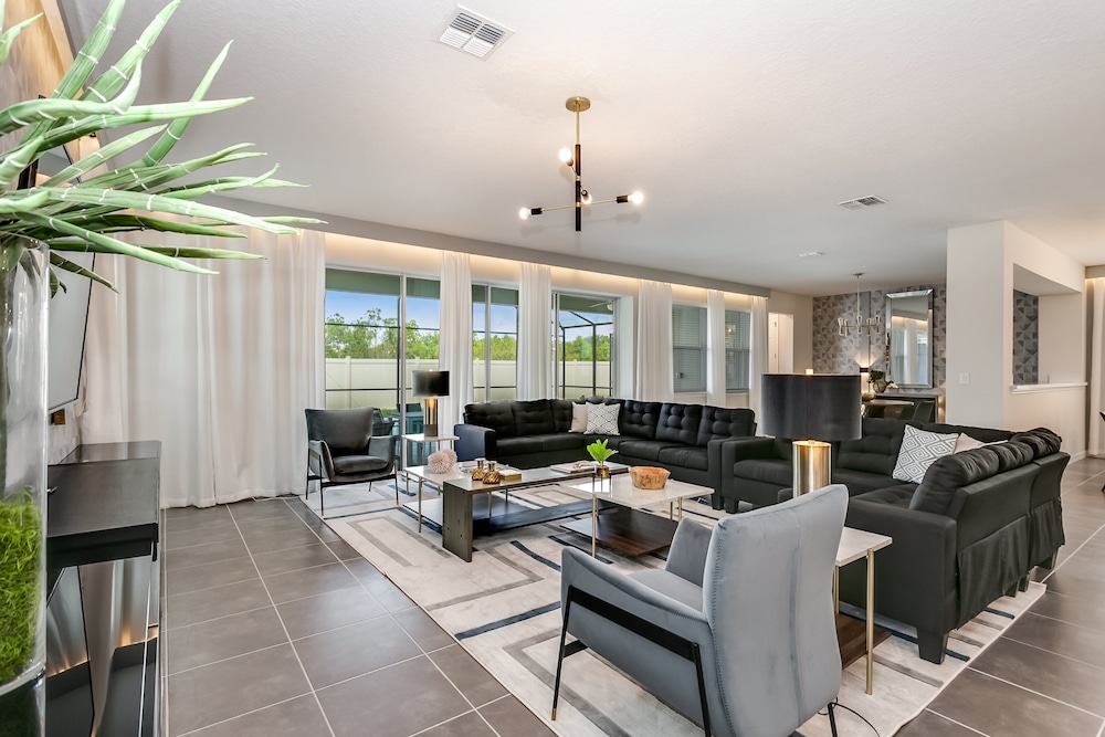 1834cvt New Solara 9 Bedroom 6 Bathroom Resort - photo 38