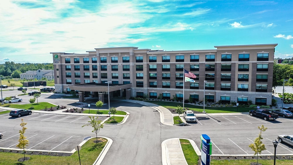 Holiday Inn Express and Suites Elizabethtown North an IHG Hotel - featured photo