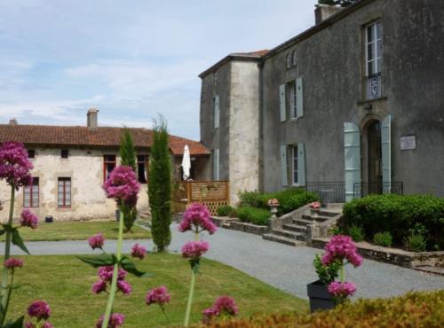 Gîte historique du Sourdy 17km Puy duFou — hotel in La Gaubretiere