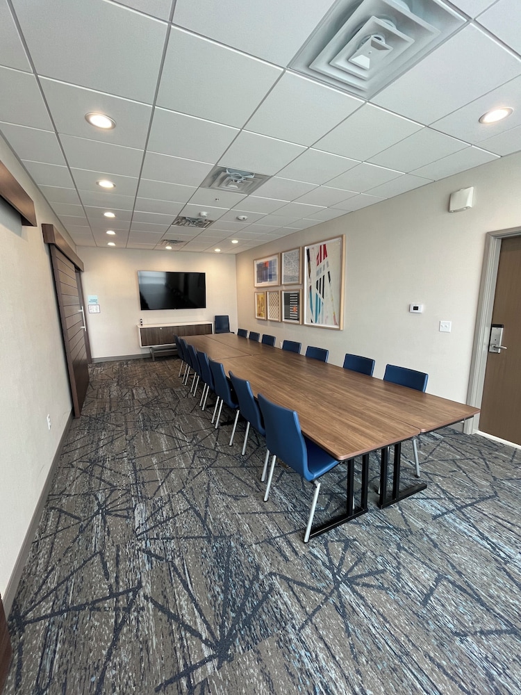 Holiday Inn Express and Suites Oscoda by IHG - photo 18