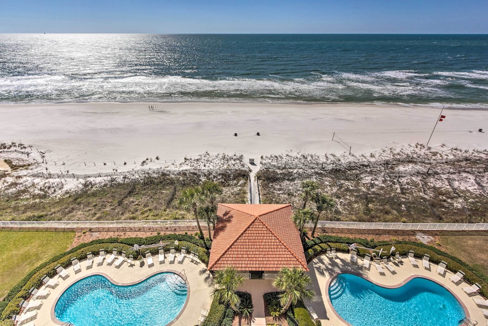 Gulf Views & Pool Access: Coral Reef Resort Condo - photo 2