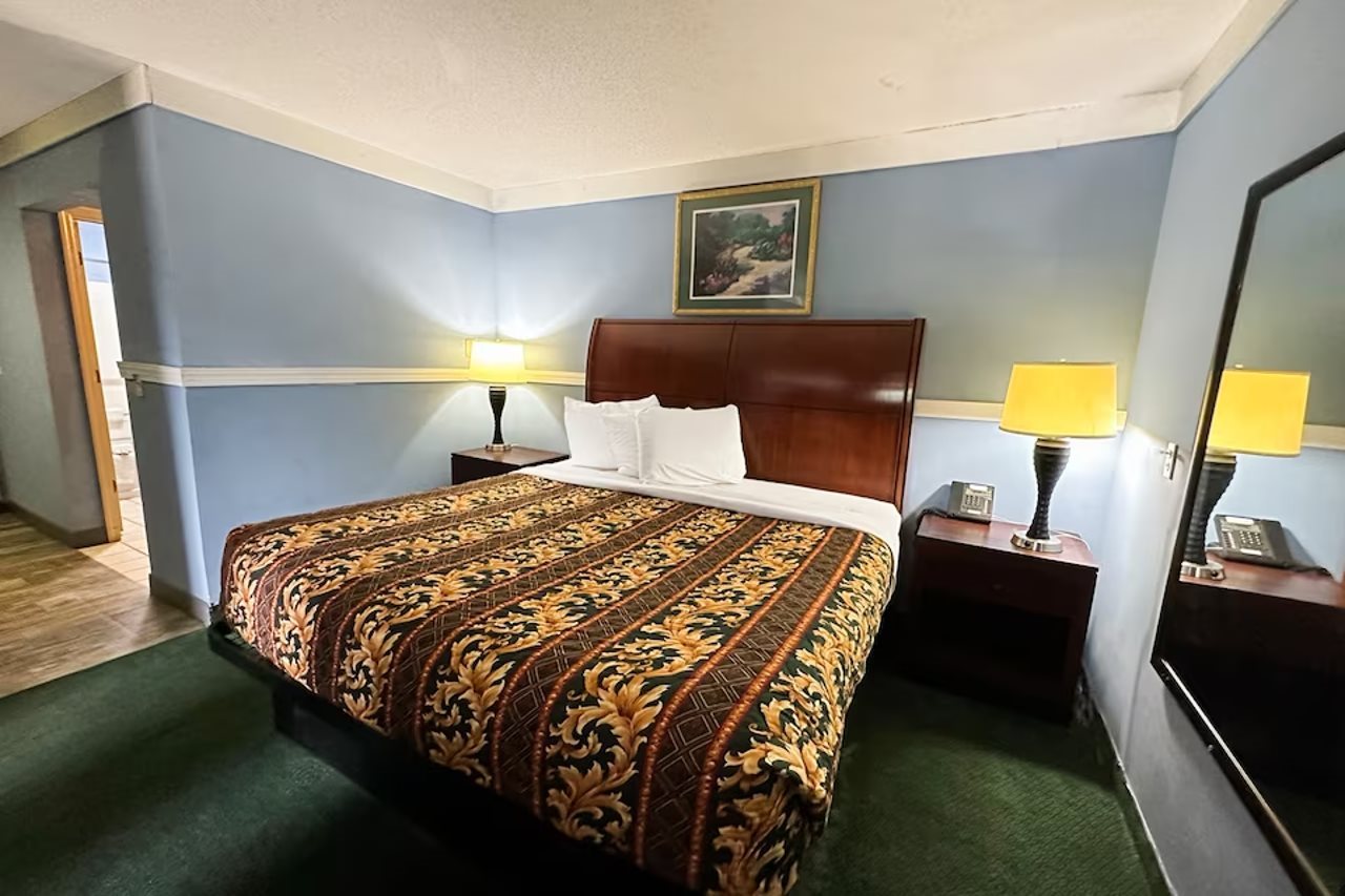 Executive Inn Ridgeway I 77 - photo 7