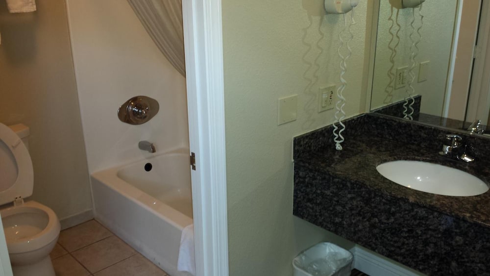 Regency Inn and Suites Moreno Valley - photo 24