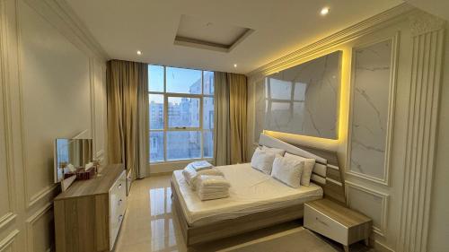 Luxury Sea View Apartment In Dahariz Salalah شقة بحرية فاخرة بمنطقة الدهاريز السياحية بصلالة ظفار — 4-Star Luxury Hotel in Salalah, Oman