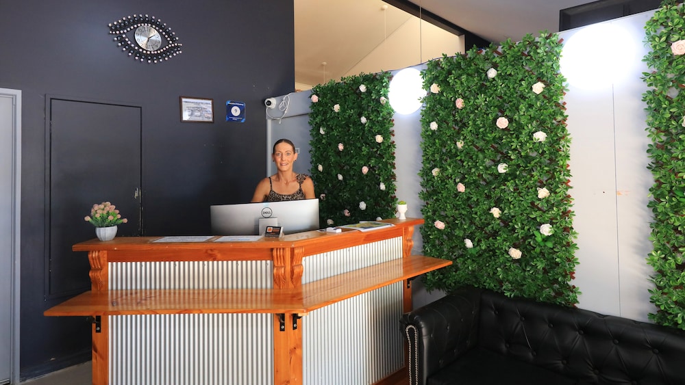 Executive Hideaway - carbon neutral hotel in Benalla