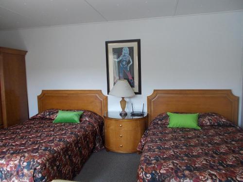 The Atomic Inn - photo 10