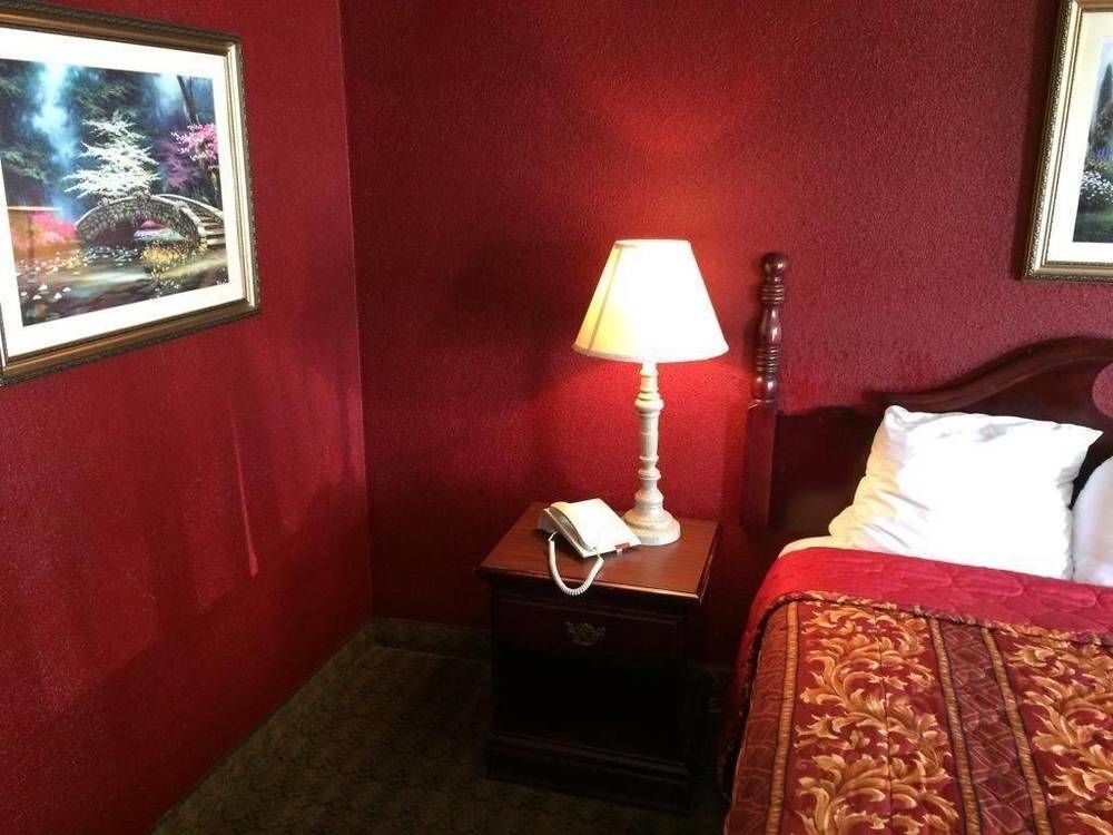 Best Western Oak Tree Inn - photo 13
