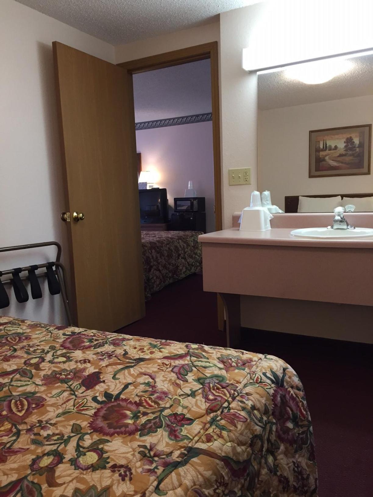 Twelve Oaks Inn - photo 27