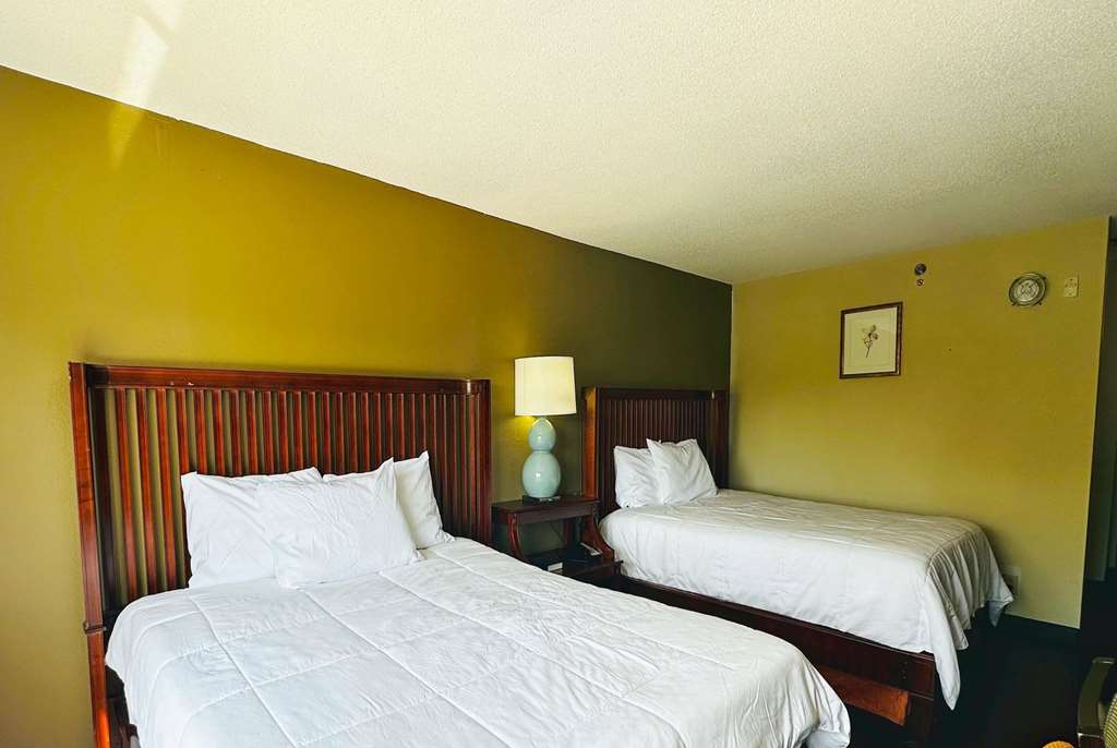 Baymont Inn and Suites by Wyndham Columbus Near OSU - photo 32