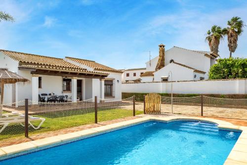 Casa Ale — 4-Star Luxury Hotel in Conil De La Frontera, Spain