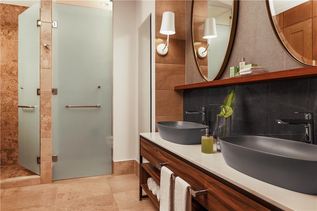 BON Park Hotel BedLoft Bathroom