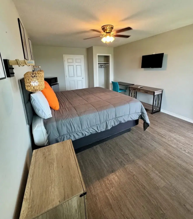 The 409 Bolivar Beach Hotel - photo 8