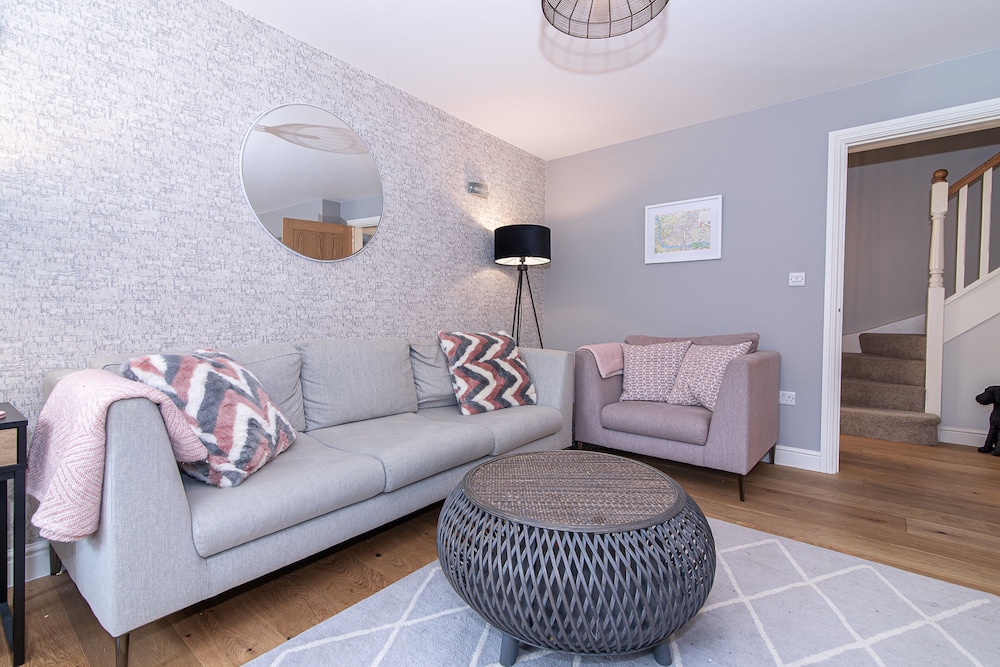 Elegant Ludlow Haven: 4Bed Ultimate Tranquility in Ludlow, United Kingdom