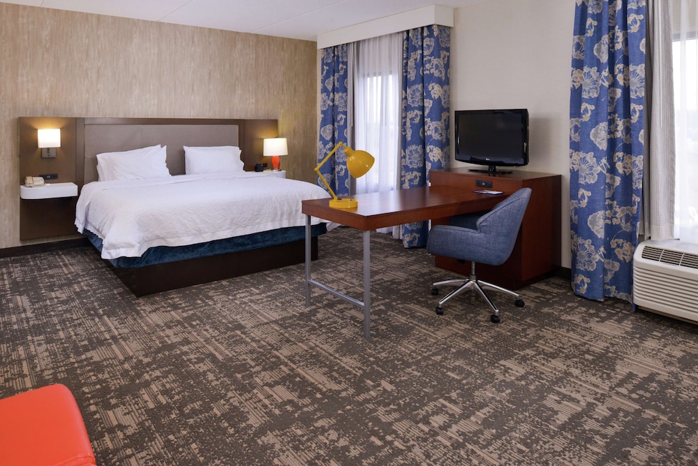 Hampton Inn & Suites Wilmington - photo 22