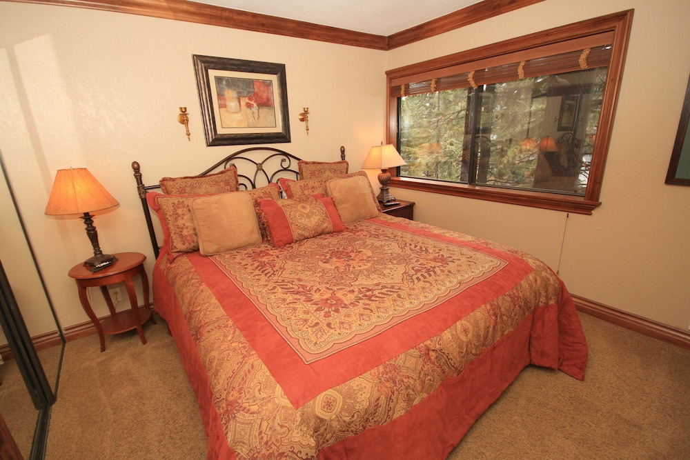 Mammoth Ski & Racquet Club - photo 8