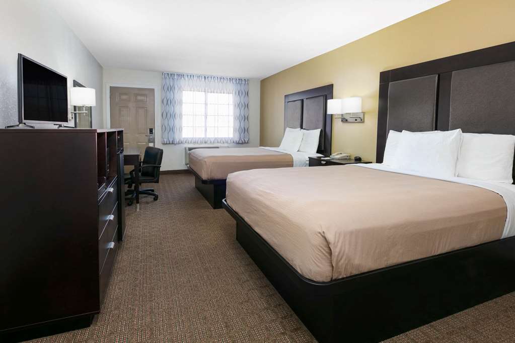 Days Inn by Wyndham Granbury - photo 23