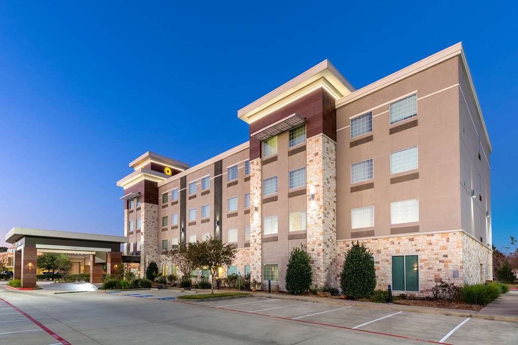 La Quinta Inn & Suites by Wyndham Houston NW Beltway8 WestRD - photo 4