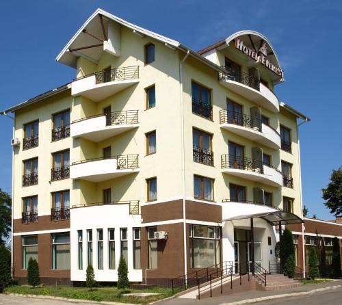 Hotel Everest — hotel in Targu-Mures