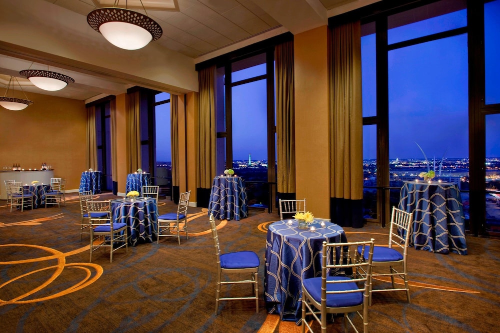 Sheraton Pentagon City Hotel - photo 35