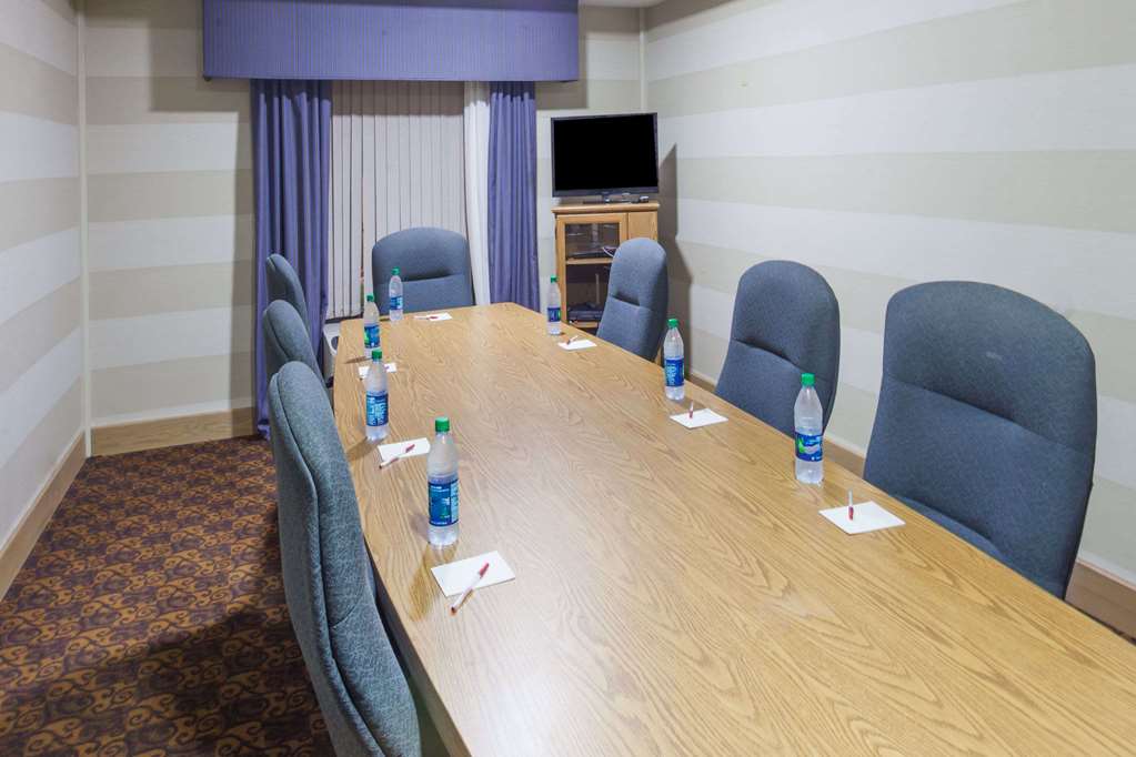 Ramada by Wyndham Lebanon - photo 9