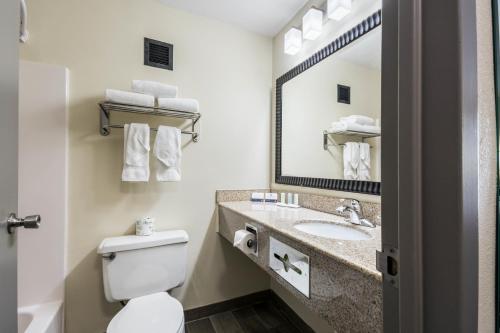Baymont by Wyndham Oklahoma City Bricktown - photo 9