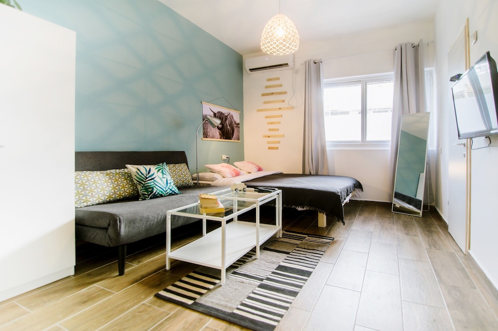 Beta Studios ApartHotel - carbon neutral hotel in Tel Aviv