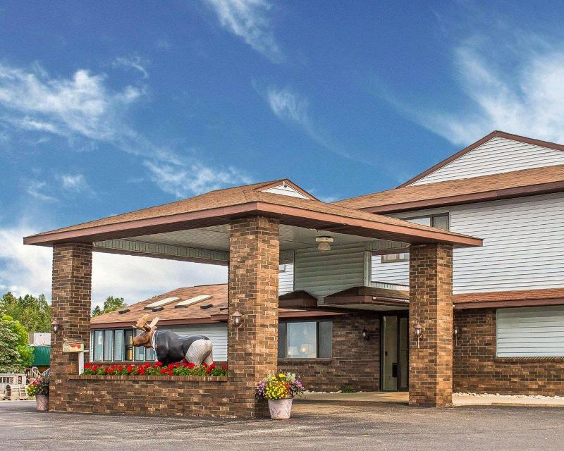 Comfort Inn Manistique MI - photo 6