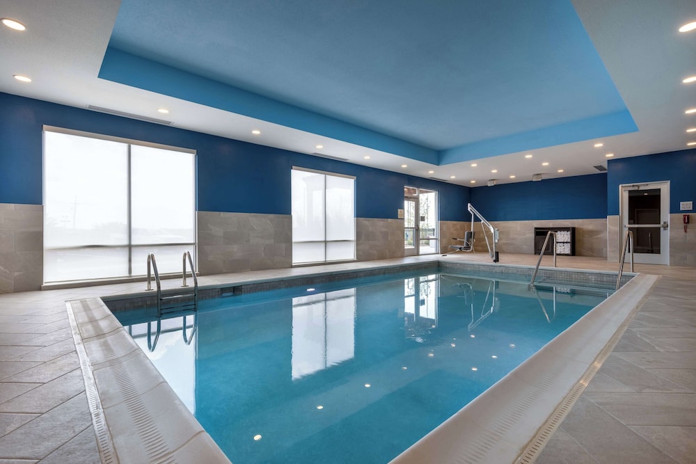 Hampton Inn by Hilton Kansas City Southeast - photo 20