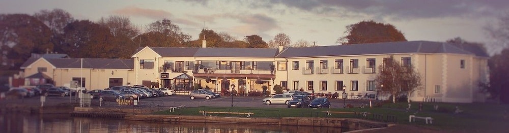 Lakeside Manor Hotel - carbon neutral hotel in Virginia