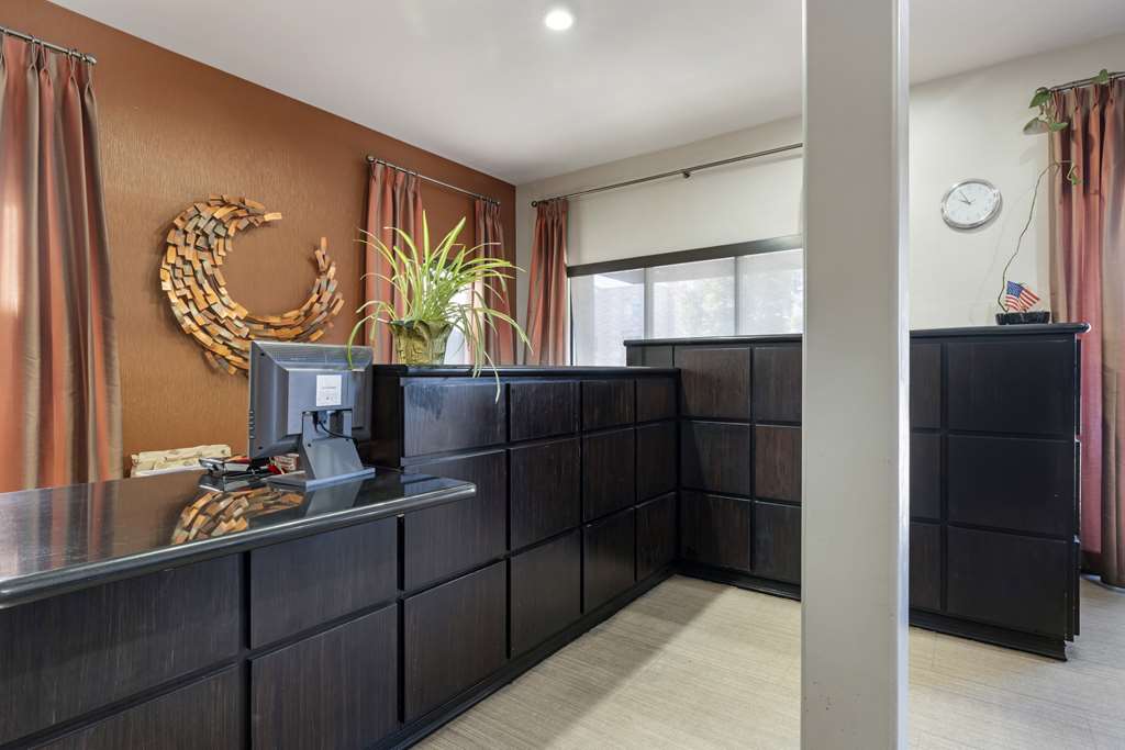 Best Western Royal Palace Inn & Suites - photo 6